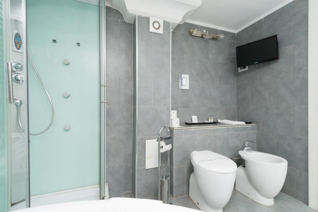 Suite Apartments Angioini Neapel Rum bild