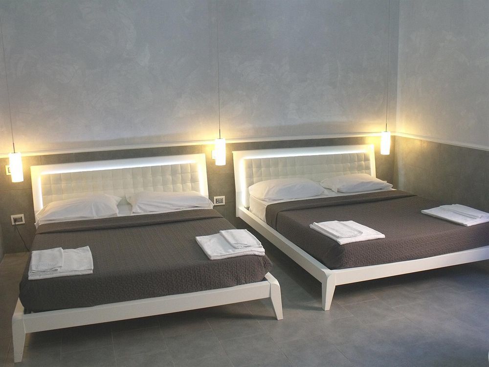 Suite Apartments Angioini Neapel Exteriör bild